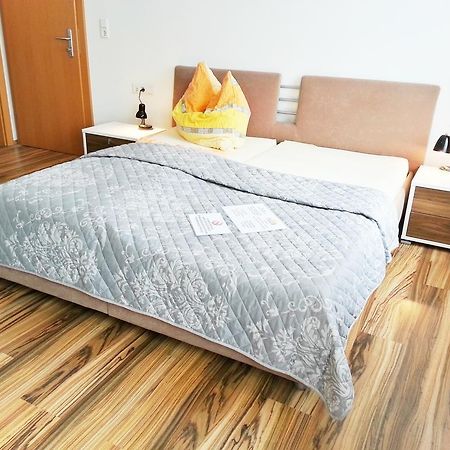 Gästehaus zur weißen Rose Furth bei Gottweig Zimmer foto