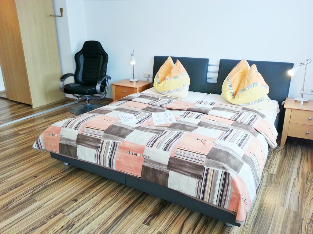 Gästehaus zur weißen Rose Furth bei Gottweig Zimmer foto